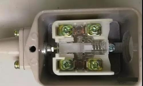 東莞plc編程培訓(xùn)，限位開關(guān)、光電開關(guān)和接近開關(guān)怎么應(yīng)用？，大朗智通培訓(xùn)學(xué)校，電工培訓(xùn)