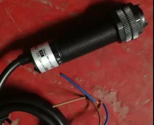 東莞plc編程培訓(xùn),限位開關(guān)、光電開關(guān)和接近開關(guān)怎么應(yīng)用?,大朗智通培訓(xùn)學(xué)校,電工培訓(xùn) 東莞plc編程培訓(xùn),限位開關(guān)、光電開關(guān)和接近開關(guān)怎么應(yīng)用?,大朗智通培訓(xùn)學(xué)校,電工培訓(xùn)