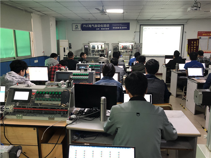 東坑PLC培訓，電工培訓，三菱PLC中變址寄存器如何使用？