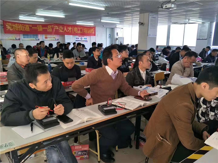 低壓電工證和高壓電工證有什么區別? 低壓電工證和高壓電工證有什么區別?