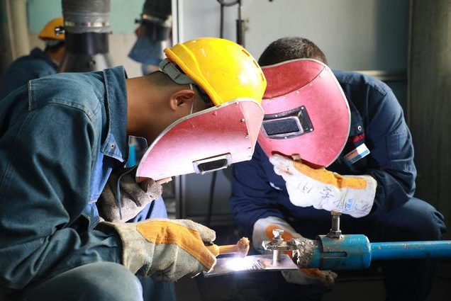 大朗鎮焊工師傅告訴您：如何選擇適合自己的培訓學校？